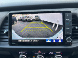 バックでの駐車が苦手な方や運転にあまり自信のない方でも後方の視界をしっかりサポート。安心して車庫入れが出来るバックカメラを装備しています!
