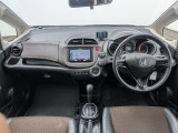 シンプルで見やすいインパネが、快適な運転をサポートします。