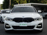 BMW在庫保有台数常時100台以上!ご来店の際はBMW本店(厚木市下荻野140-1)にご来店ください!弊社自慢の全天候型ショールーム!BMW在庫保有台数常時100台以上ございます!