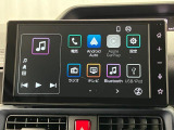 【9インチスマホ連携ディスプレイオーディオ】 対応しているスマホアプリを大画面で使えます!フルセグテレビやラジオの視聴、Bluetooth接続による音楽鑑賞、ハンズフリー通話なども利用可能です。