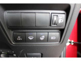 100V電源、ステアリングヒーター、オートマチックハイビームスイッチ。