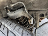 お車を安心してお乗りいただく為には、足回りの定期点検が欠かせません。サービスサポート(有償保証)では無料点検もご提供しており、安心のカーライフをお過ごしいただけるサポート体制が整っています。