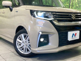 【LEDヘッドライト】悪天候や夜間走行時も良好な視界を確保し安心して運転できる高輝度LEDヘッドライトを装備!点灯速度が早く、消費電力も抑えられています。