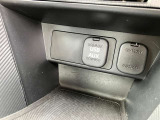 AUX、USB、シガーソケットの差込口です