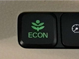 ★ECONスイッチ★ エコドライブを加速しよう!スイッチをONにすると、運転の仕方によるロスを抑え込み燃費をよくするようクルマが頑張ります(*^ー^*)燃費向上にチャレンジ♪