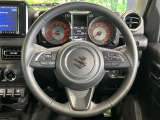 【純正革巻きステアリング】上質な革を使用することで、手にしっかり馴染みとても運転しやすいハンドルです♪