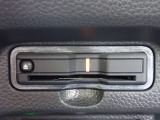 ■【ETC車載器】が装備されています。セットアップをしてお渡しとなり、ETCカードを差し込むだけで高速道路の利用が可能です。