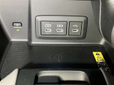 充電ポートとメディアプレーヤー接続端子もありますよ!
