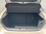 普段のお買い物や通勤、送迎等に十分な荷室スペースを確保しております。