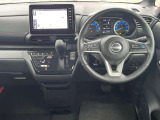 運転席周りの視界もよくハンドルも軽い取り回しなのですごく運転がしやすい車です。