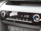 オートエアコンで車内はいつでも快適です♪