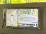 【アラウンドビューモニター】専用のカメラにより、上から見下ろしたような視点で360度クルマの周囲を確認することができます☆死角部分も確認しやすく、狭い場所での切り返しや駐車もスムーズに行えます。