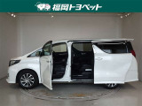 両側パワースライドドア付きだから、狭い駐車スペースなどでの 乗り降りラクラク!小さなお子さまのいるご家庭には嬉しい装備。