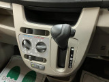 センターパネルにシフトがあるので、お足元も開放され広々とご利用していただけ、左右の移動も楽々です( &acute;&forall;&lsquo; )