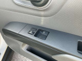 運転席オートが付いたパワ-ウインドスイッチです。