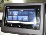 ナビゲーションは純正メモリーナビ(VXM-204VFi)を装着しております。AM、FM、CD、DVD再生、Bluetooth、音楽録音再生、フルセグTVがご使用いただけます。