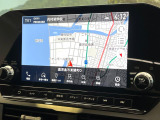 【メーカー純正ナビ】インテリアに溶け込むスタイリッシュな「専用設計」メーカーナビを装備♪視認性や操作性など基本性能にも優れ、より上質なカーライフをお楽しみいただけます。