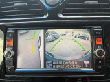 左の前方を映す事もでき、左に幅寄せする時にすごく便利です