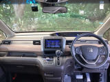 フロントガラスが大きく、ワイドな視界で運転もしやすくなるように、設計されています。