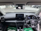 高いホールド性で運転姿勢が安定します。長距離ドライブでも疲れにくいのが魅力です。快適なドライビングライフをお送りください♪