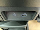 USB充電ポートがついています。