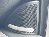 ●harman/kardonサウンドシステム:オーディオ専門メーカーが手掛けるプレミアムスピーカーを装備。多数のスピーカーから、音の粒立ちまで分かる高品質な音楽をお楽しみいただけます。