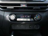 オートエアコンですので、車内を快適な空間に出来ます♪