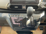 タッチパネル式オートエアコン ☆CVT無段変速機 変則ショックが少なく低燃費