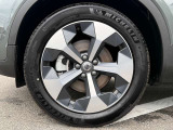 5-Yスポーク 7.5J&times;19インチ ダイヤモンドカット/マットグラファイト 235/50R19サイズのミシュランを装着