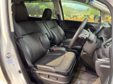 運転席シート廻りは使用感も少なく、良好な状態となっています。丁寧に使われていたことがよくわかりますね。