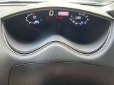 整備スタッフは国家資格を持つプロの整備士です。車検の受入/中間/完成検査と保安基準発行のすべても自社で行います。