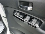 電動格納ミラーでよりコンパクトに!狭い駐車場でも安心です。