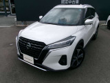正面からの見た目も、スッキリ飽きの来ないデザインです。