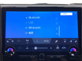 ブルートゥースに接続することにより、スマホに入ったお気に入りの音楽を車内で楽しむことができます♪あると本当に便利な機能になっています!