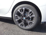 お支払いはBMWオートローン、BMWバリューローン(残価設定型ローン)、BMWリースが可能でございます。お客様のご要望をお伺いし、お客様に合ったプランをご案内致します。お気軽にご相談下さい。