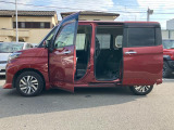 大きく開くドアで乗り降りらくらく☆