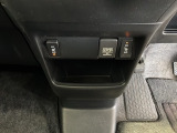 フロント両席にはシートヒーターが付いています!寒い日に便利な装備ですね。