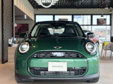 MINI認定中古車保証は全国の正規ディーラーで同様の保証を受けることができます。当社取扱いのお車はすべてMINI認定中古車です。安心してお選びください。