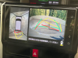 【全周囲カメラ】専用のカメラにより、上から見下ろしたような視点で360度クルマの周囲を確認することができます☆死角部分も確認しやすく、狭い場所での切り返しや駐車もスムーズに行えます。