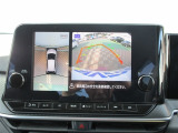 お車選びをお楽しみ頂けるよう、在庫車の展示スペースを十分に確保しております。