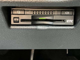 バックカメラ機能付きです!バックする際に後方の様子をカーナビのモニター上に表示してくれます。運転席にいながら、後方が確認できるので、バック駐車が、スムーズに行えます!