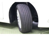 タイヤサイズ 215/60R16。