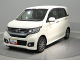 【安心のバックカメラ】後方の視界を画面で確認でき駐車時の不安を和らげます。通勤やお買い物の足として活躍し、毎日の生活にそっと寄り添う相棒としてお迎えください。