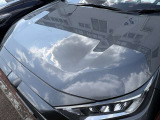 ボンネットの画像です。車両状態など手軽にご確認いただけるオンライン相談もございます!ぜひご利用くださいませ♪