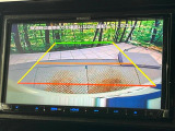 【バックカメラ】駐車時に後方がリアルタイム映像で確認できます。大型商業施設や立体駐車場での駐車時や、夜間のバック時に大活躍!運転スキルに関わらず、今や必須となった装備のひとつです!