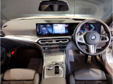 ☆センターパネルを運転席側に僅かに傾けたBMW独特のインパネ☆【駆け抜ける歓び】はここからもスタートしております☆