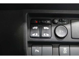 ◆◆両側電動スライドドア!!荷物で手が塞がる時など簡単にドアの開閉が出来ます!何より力いらずで開閉OK!女性やお年寄りにも優しい♪電動機能はOFFにもできますから元気なお子様の駆け出しも安心!
