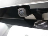 バックカメラが付いているので後方確認が非常にしやすいです。今や運転初心者も熟練者も必須装備!ついていて損はないですね♪