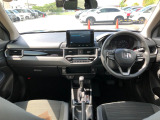 【インパネ全体】手が届きやすく、どなたでも運転しやすいです。シンプルで使いやすい設計になっています!