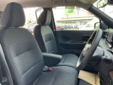 運転席・助手席は、ゆったりと座れるサイズで、長時間の運転でも快適です。
